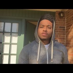 Meet your Posher, Demetrice